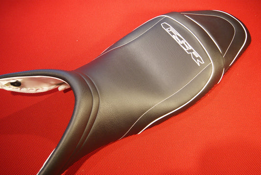 Housse confort pour Suzuki GSR 600 de 2006