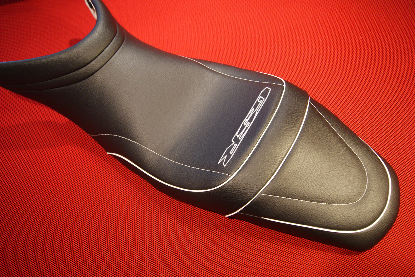 Housse confort pour Suzuki GSR 600 de 2006